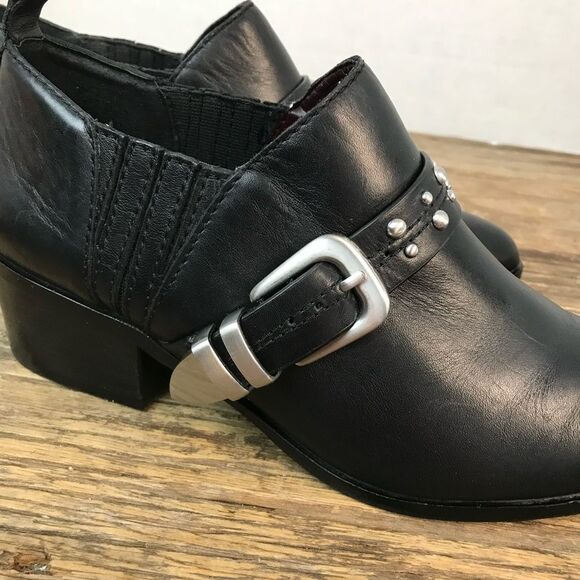 BCBGeneration LOELA Black Buckle Bootie 7.5 - Picture 8 of 8